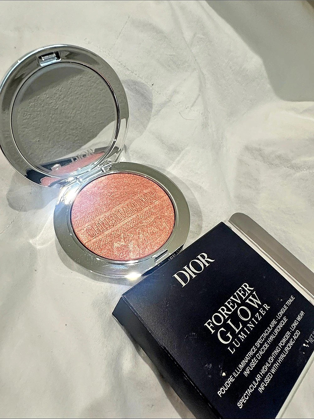 Dior Forever Glow Luminizer 004 Coral Glow Highlighter NWT.. New never used 25